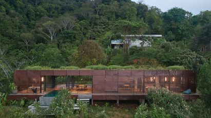 Atelier Villa by Formafatal