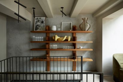 Canal house in Amsterdam by Thomas Geerlings of Framework Studio
