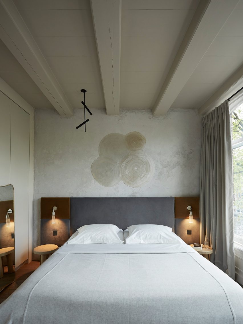 Canal house in Amsterdam by Thomas Geerlings of Framework Studio