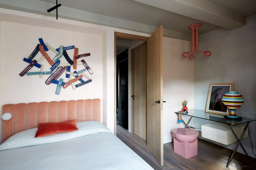Canal house in Amsterdam by Thomas Geerlings of Framework Studio