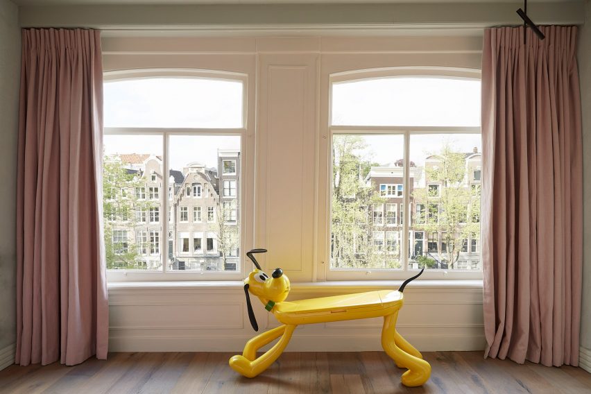 Canal house in Amsterdam by Thomas Geerlings of Framework Studio