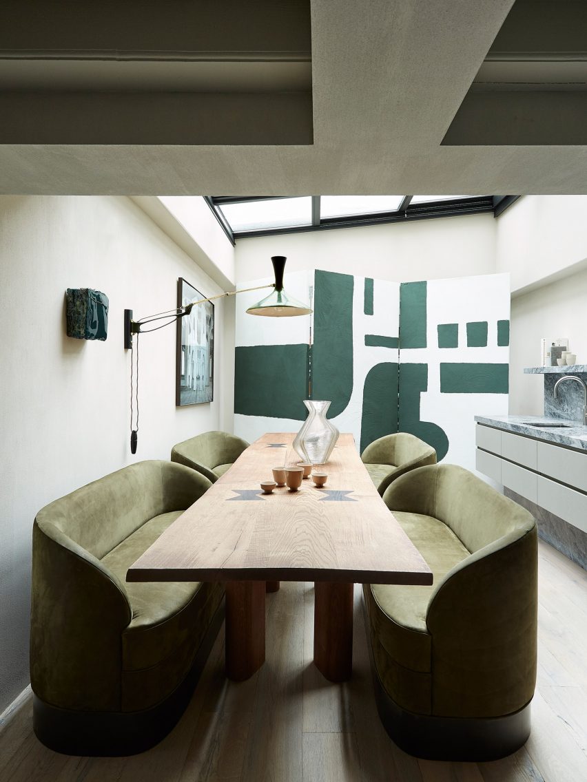 Canal house in Amsterdam by Thomas Geerlings of Framework Studio