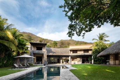 Casa La Vida by Zozaya Arquitetcos