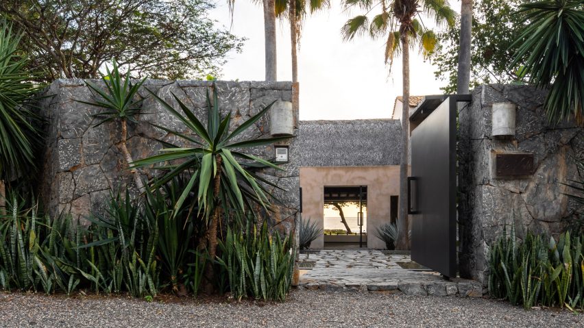 Casa La Vida by Zozaya Arquitetcos