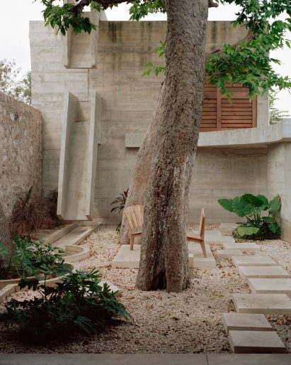 Casa Mérida by Ludwig Godefroy