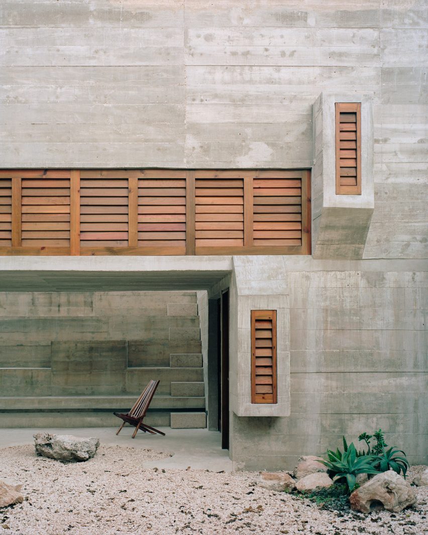 Casa Mérida by Ludwig Godefroy