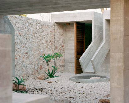 Casa Mérida by Ludwig Godefroy