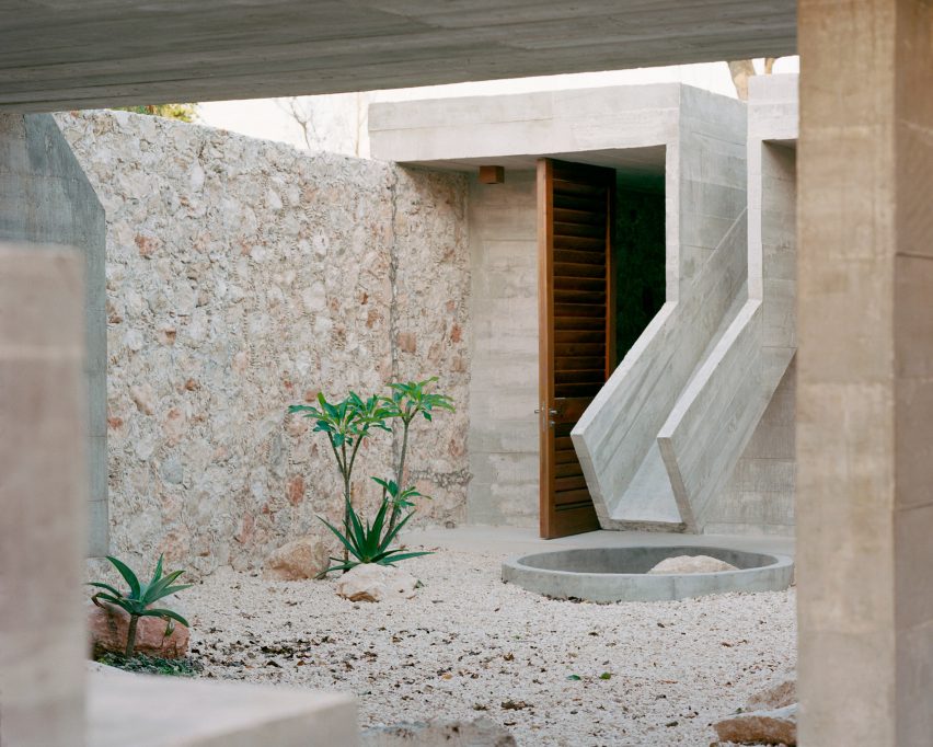 Casa Mérida by Ludwig Godefroy