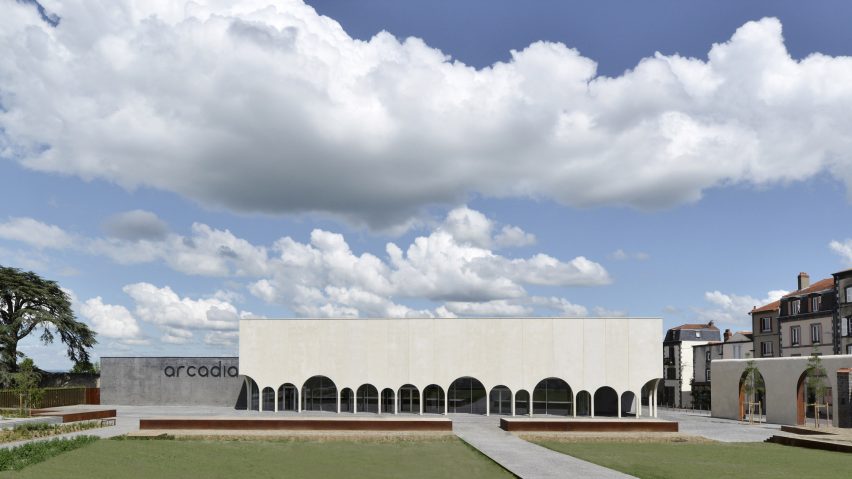 Cinema de Riot by architecture studio Tracks