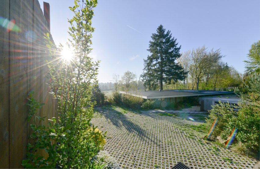 Courtyard House by No Oregon