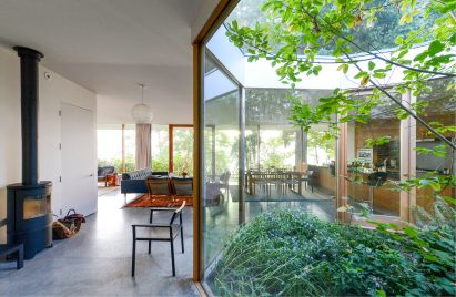 Courtyard House by No Oregon