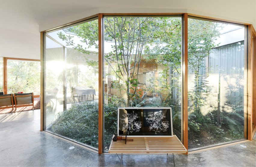 Courtyard House by No Oregon