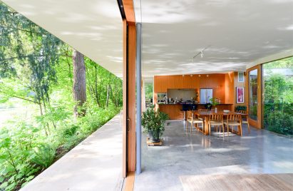 Courtyard House by No Oregon