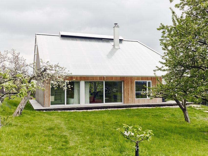 House with a greenhouse in Chlum, Czech Republic, by RicharDavidArchitekti