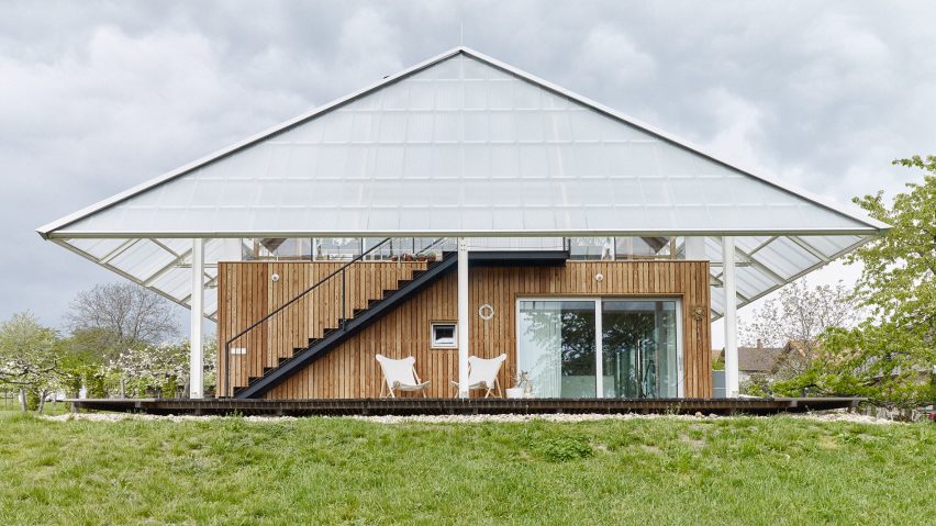 House with a greenhouse in Chlum, Czech Republic, by RicharDavidArchitekti