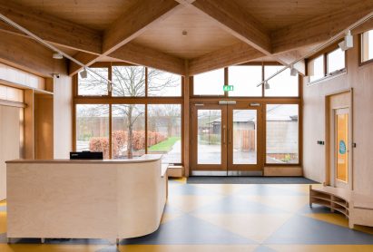 Wroughton Academy in Gorleston, Great Yarmouth, by DK-CM 