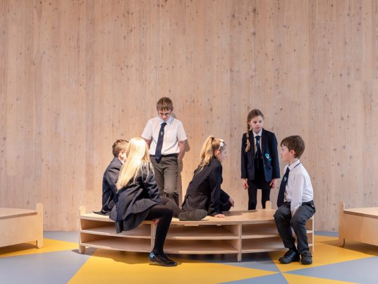 Wroughton Academy in Gorleston, Great Yarmouth, by DK-CM 
