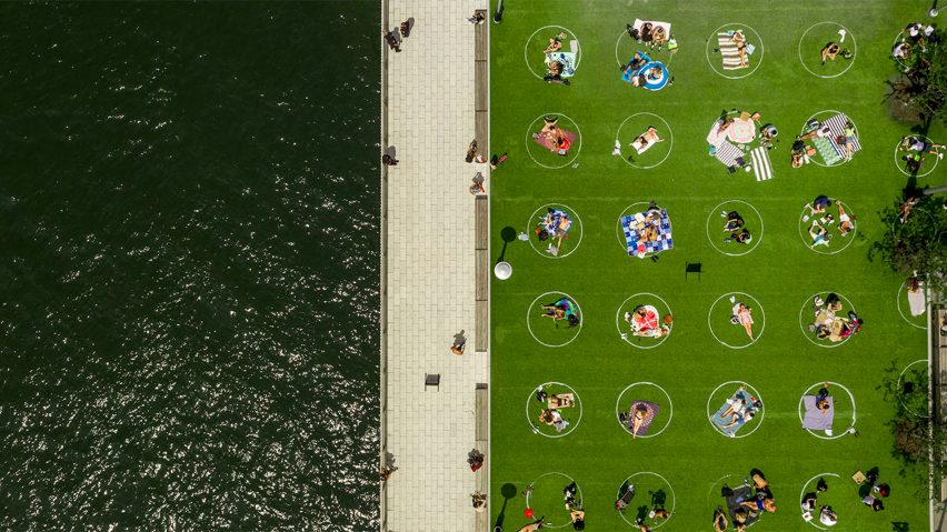 Domino Park Circles