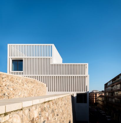 Museum of Contemporary Art Helga de Alvear by Tuñón Arquitectos