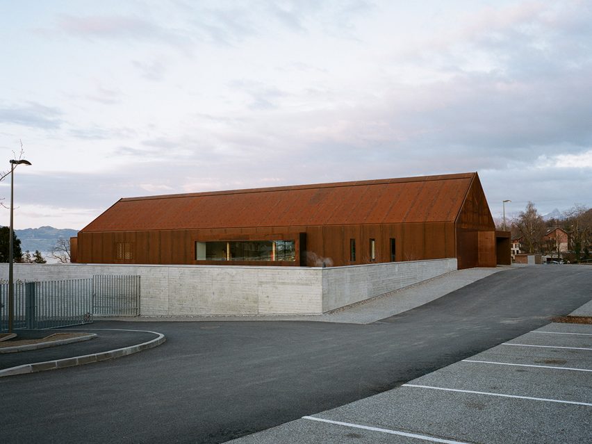 School in Lugrin on Lake Leman by Ateliers o-s architectes