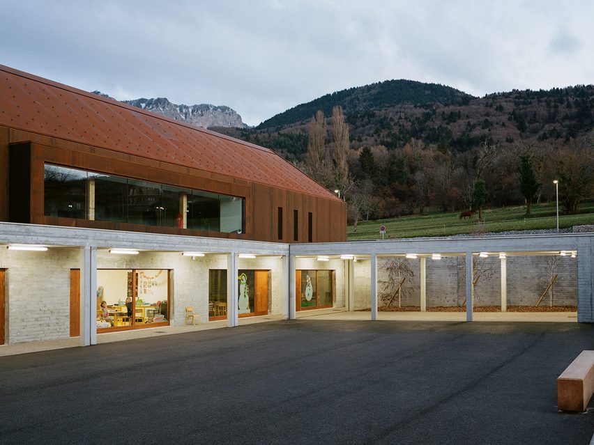 School in Lugrin on Lake Leman by Ateliers o-s architectes