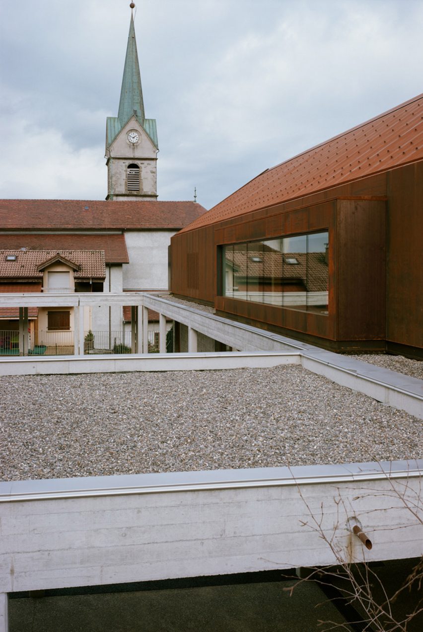 School in Lugrin on Lake Leman by Ateliers o-s architectes