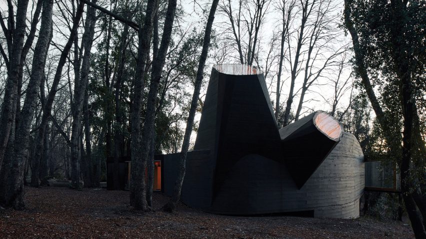 House for the Poem of the Right Angle by Smiljan Radić
