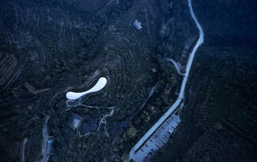 Jiunvfeng Study on Mount Tai by gad line+ studio