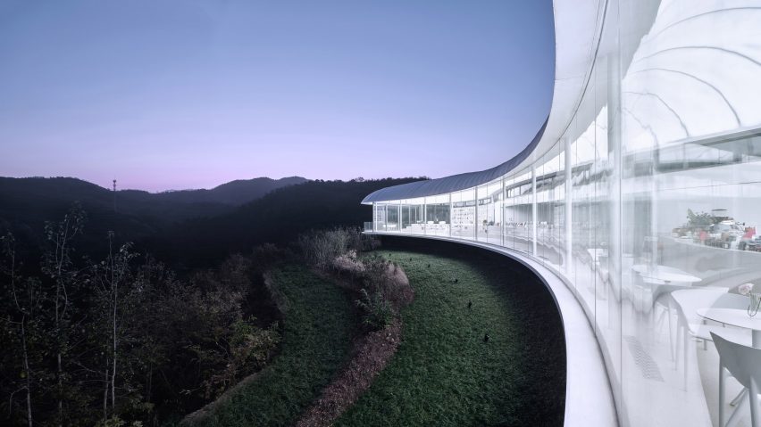 Jiunvfeng Study on Mount Tai by gad line+ studio