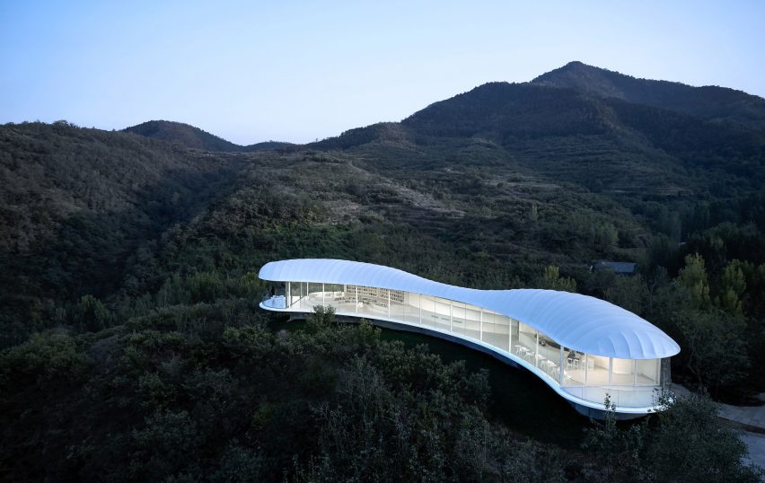 Jiunvfeng Study on Mount Tai by gad line+ studio