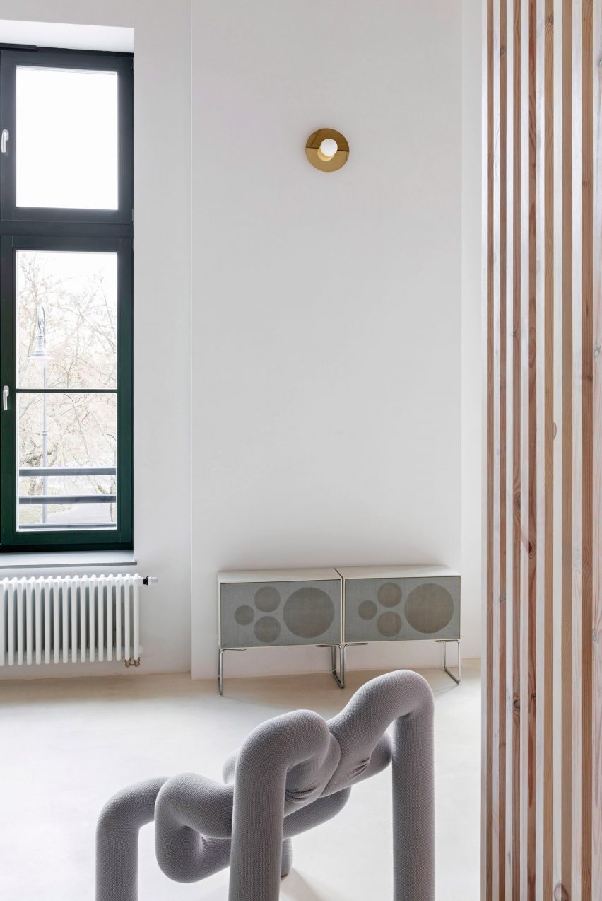 K916 holiday apartment designed by Thisispaper Studio