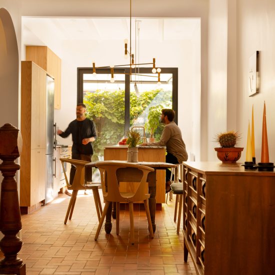 Maison-Boutique Coloniale by Michael Godmer and Mathieu Turgeon