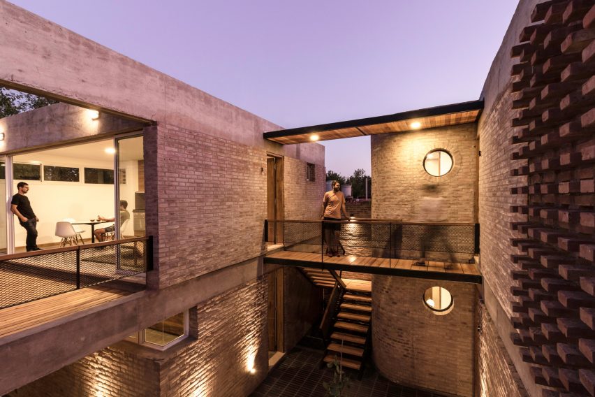 Martinez 3458 Building by Primer Piso