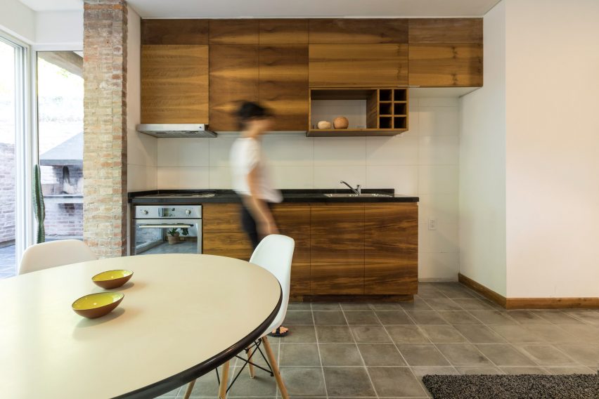 Martinez 3458 Building by Primer Piso
