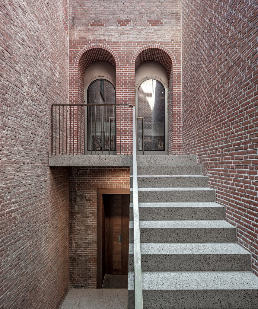 Museum de Lakenhal by Happel Cornelisse Verhoeven and Julian Harrap Architects