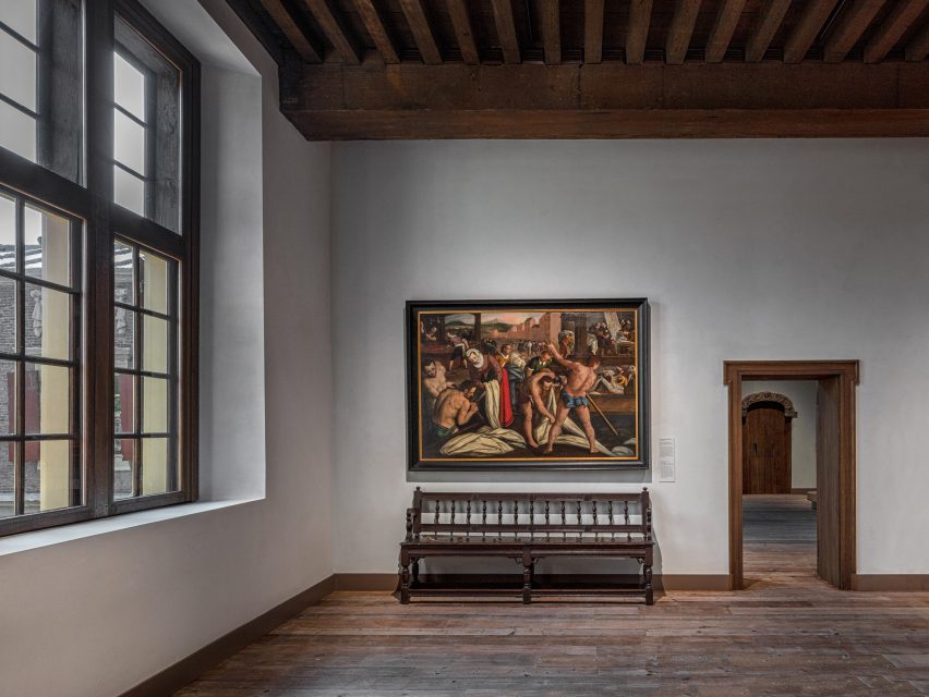 Museum de Lakenhal by Happel Cornelisse Verhoeven and Julian Harrap Architects