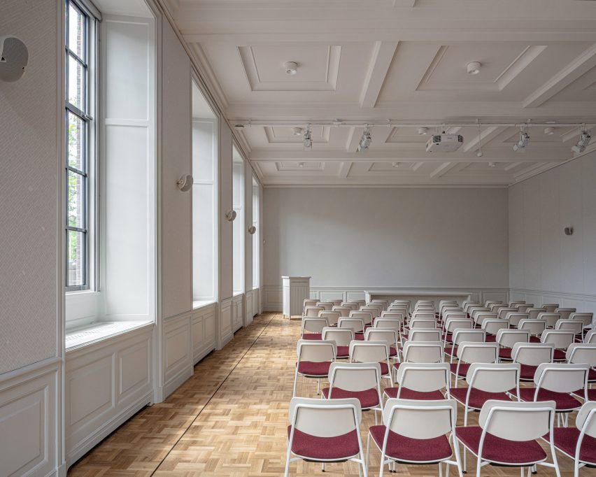 Museum de Lakenhal by Happel Cornelisse Verhoeven and Julian Harrap Architects