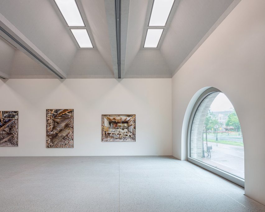 Museum de Lakenhal by Happel Cornelisse Verhoeven and Julian Harrap Architects