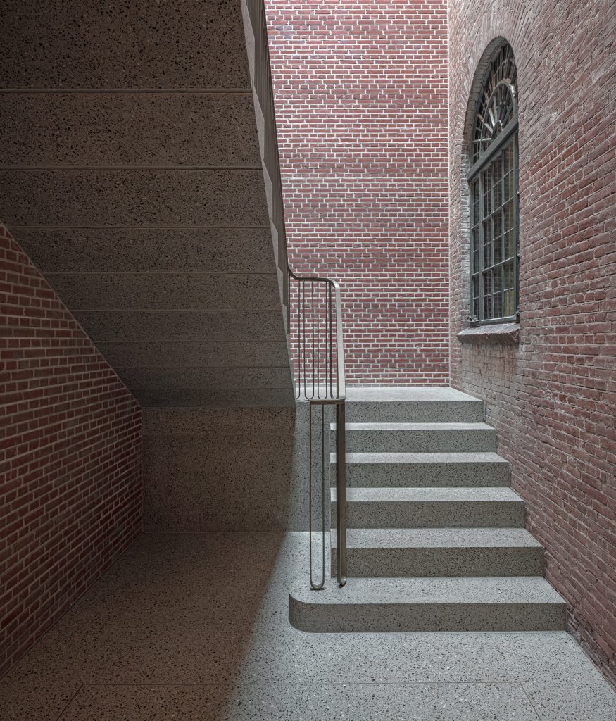 Museum de Lakenhal by Happel Cornelisse Verhoeven and Julian Harrap Architects
