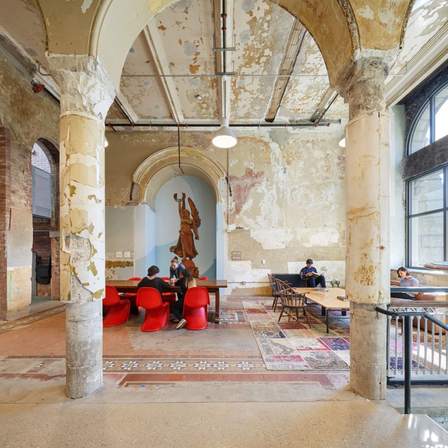 MuseumLab by Koning Eizenberg Architecture