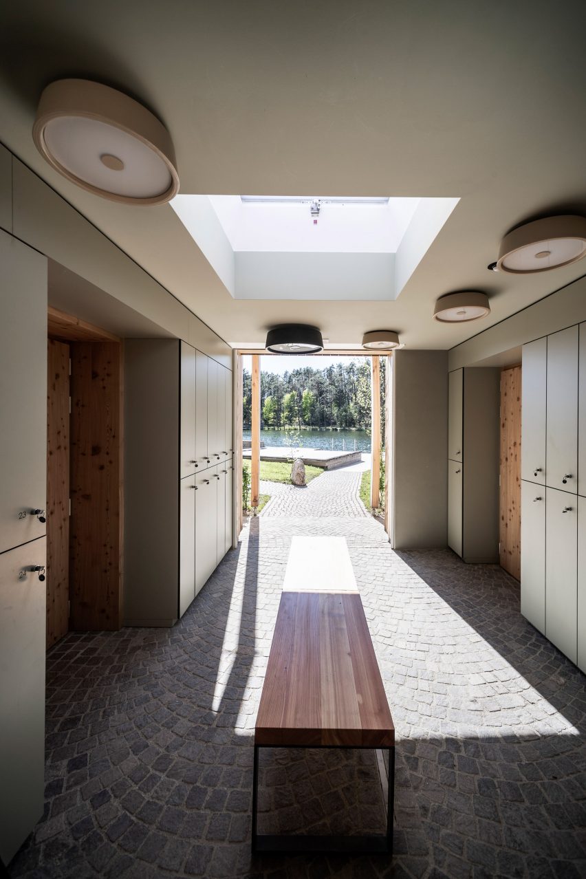 Cafe and changing room alongside Völser Weiher Lake in South Tyrol by Network of Architecture