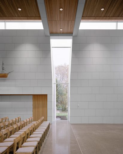 Porsgrunn church by Espen Surnevik in collaborationwith Trodahl Architects