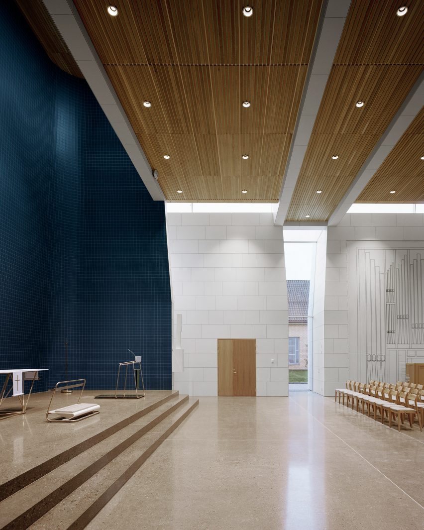 Porsgrunn church by Espen Surnevik in collaborationwith Trodahl Architects
