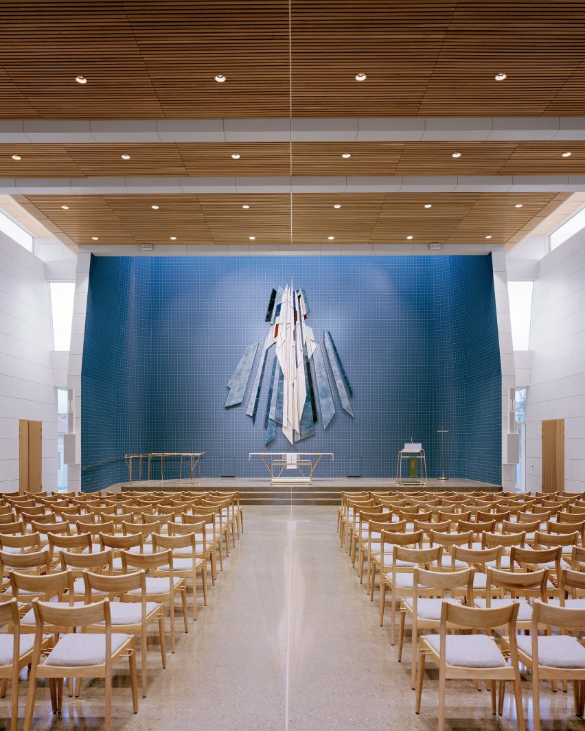 Porsgrunn church by Espen Surnevik in collaborationwith Trodahl Architects