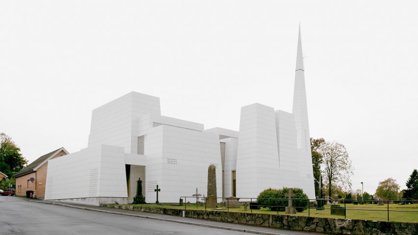 Porsgrunn church by Espen Surnevik in collaborationwith Trodahl Architects