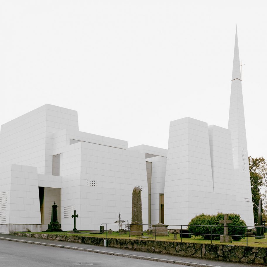 Porsgrunn church by Espen Surnevik in collaborationwith Trodahl Architects
