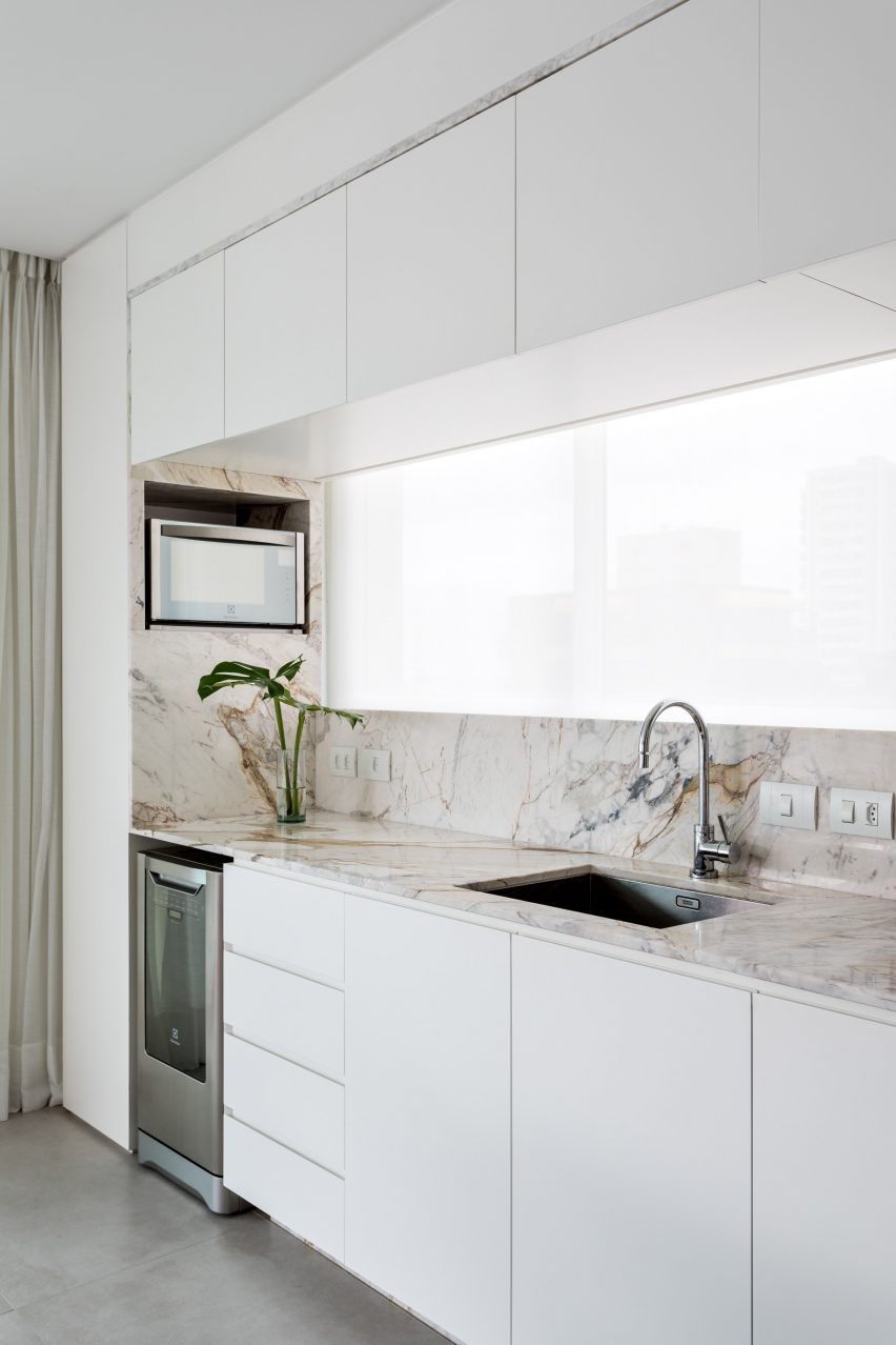 Praia Mansa Apartment by Leandro Garcia