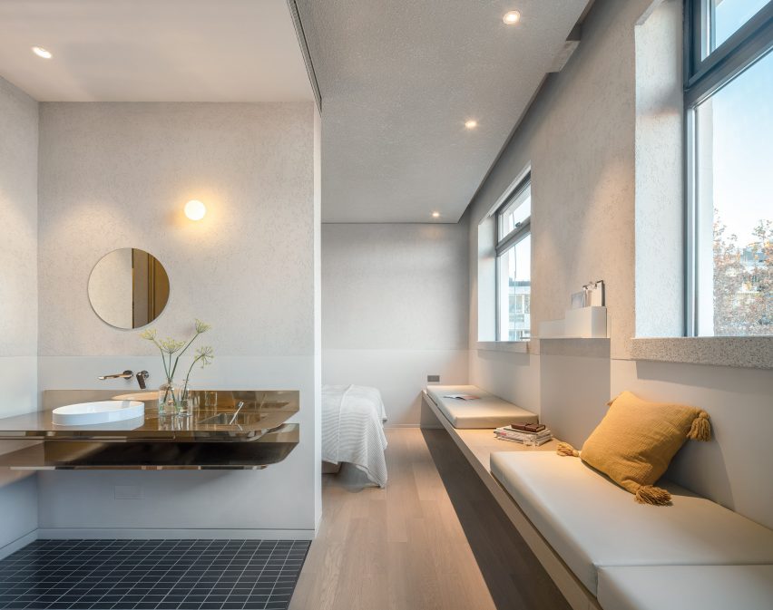 Read and Rest Hotel by Office AIO