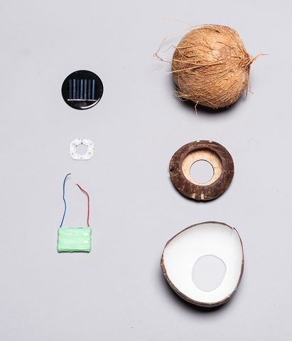 Mexican students design low-cost solar lamps for people without electricity