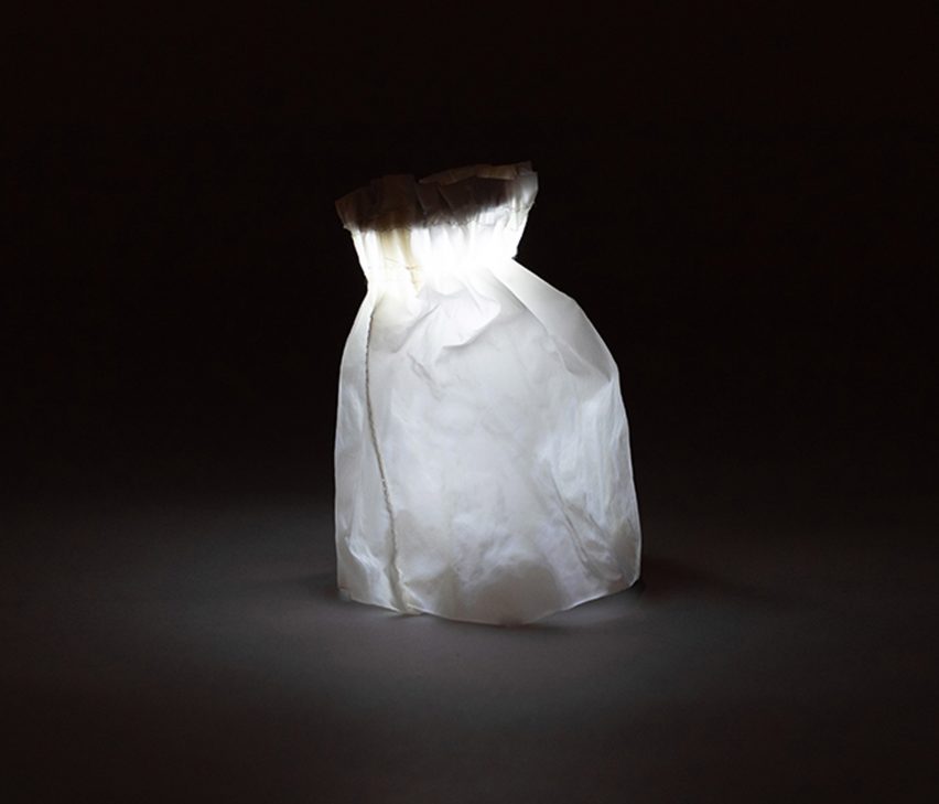 Mexican students design low-cost solar lamps for people without electricity